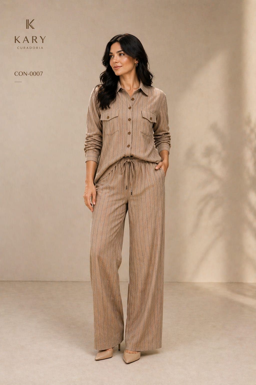 Conjunto Feminino Camisa Utilitária e Calça Pantalona Listrada Risca de Giz - Estilo Atemporal | Kary Curadoria (Ref: CON-0007)