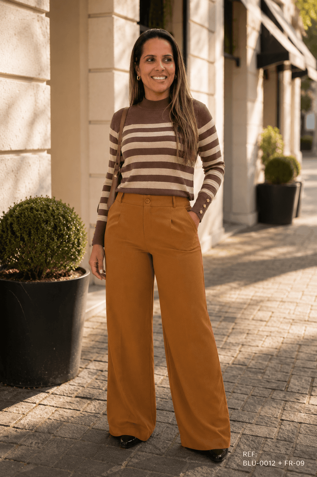 Blusa Feminina Tricot Modal Manga Longa Listrada com Botões no Punho | KVO (Ref: BLU-0012) detalhe